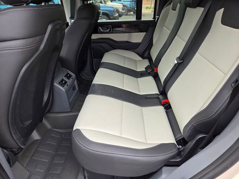 New 2025 INEOS Grenadier AWD/4WD image 12