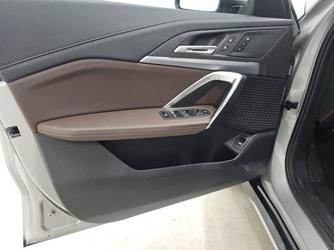 Used 2025 BMW X1 xDrive28i AWD/4WD image 6