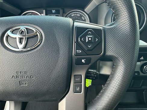 Used 2022 Toyota Tacoma SR5 w/ SR5 Appearance Package (SM) image 16