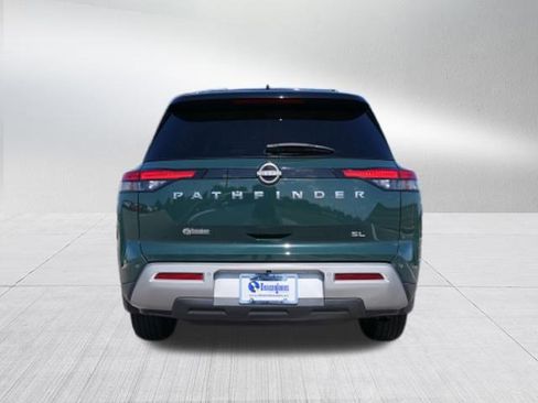 Used 2022 Nissan Pathfinder SL image 4