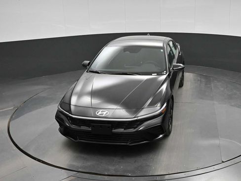 New 2026 Hyundai Elantra Sport FWD image 24