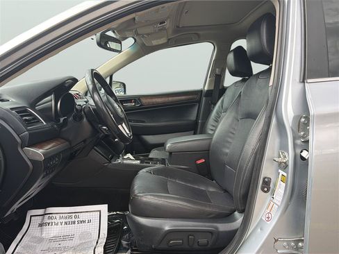 Used 2016 Subaru Outback 2.5i Limited AWD/4WD image 12