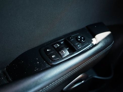 Used 2019 Dodge Challenger SXT RWD image 29