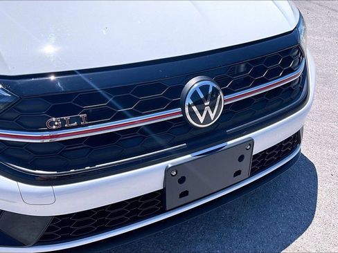 Used 2022 Volkswagen Jetta GLI Autobahn FWD image 32