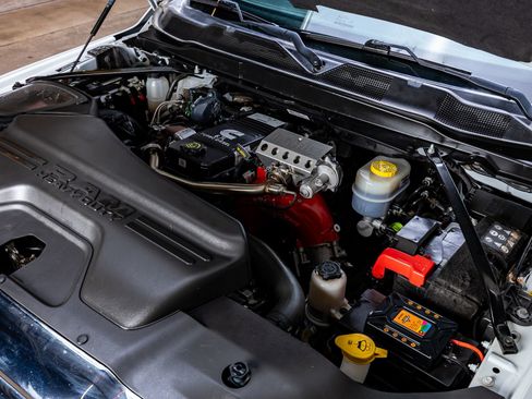 Used 2024 RAM 2500 Limited w/ Safety Group image 39