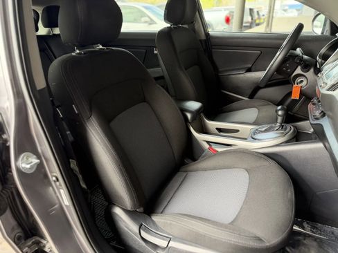 Used 2014 Kia Sportage LX image 19