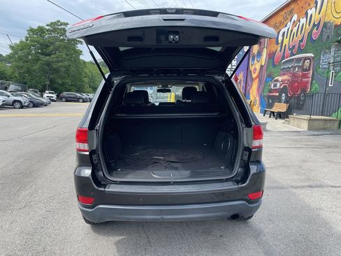Used 2012 Jeep Grand Cherokee Laredo AWD/4WD image 13