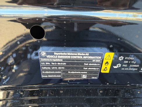 Used 2024 BMW i4 eDrive40 w/ M Sport Package image 34