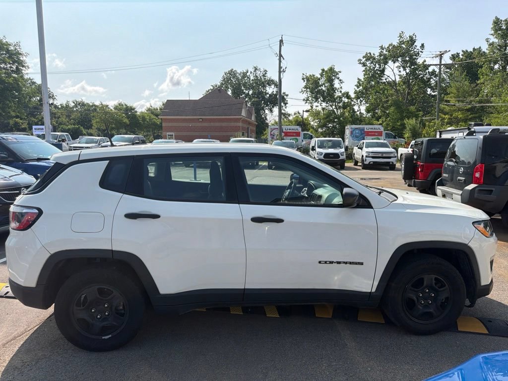 Used 2018 Jeep Compass Sport FWD image 4