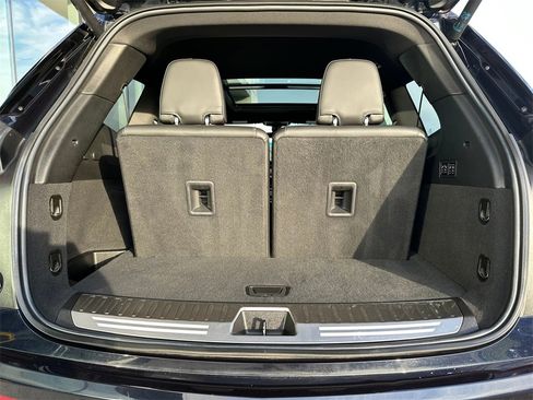 Used 2022 Cadillac XT6 Premium Luxury w/ LPO, Radiant Package image 14