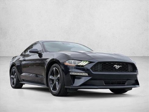 Used 2021 Ford Mustang Coupe image 3