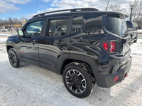 Used 2023 Jeep Renegade Trailhawk image 5
