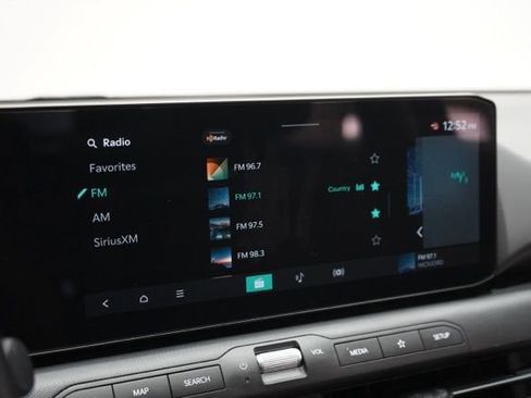 Used 2025 Kia K4 LXS image 26