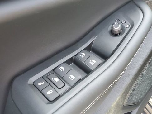 New 2025 Jeep Grand Cherokee L Altitude image 24