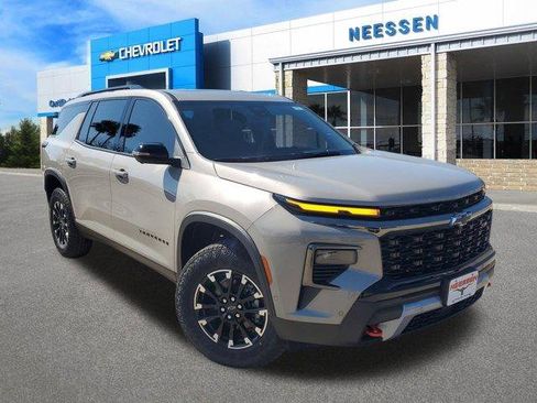 New 2026 Chevrolet Traverse Z71 w/ Enhanced Driving Package image 1