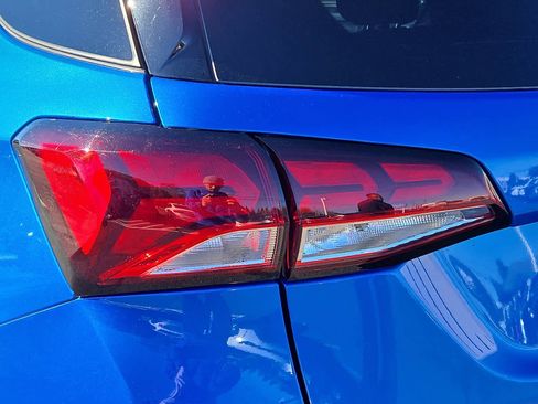 Used 2024 Chevrolet Equinox LT image 11