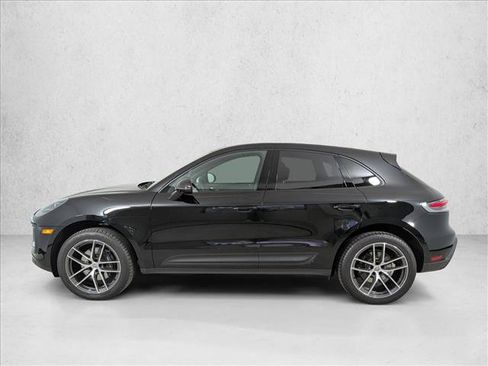 Certified 2025 Porsche Macan Turbo image 2