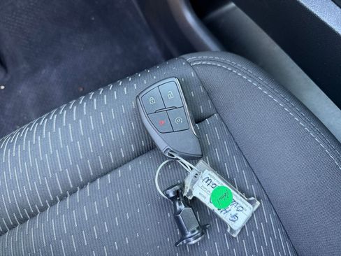 Used 2025 Chevrolet Equinox LT FWD image 22