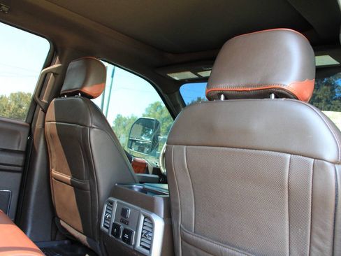 Used 2019 Ford F350 King Ranch w/ King Ranch Ultimate Package AWD/4WD image 17