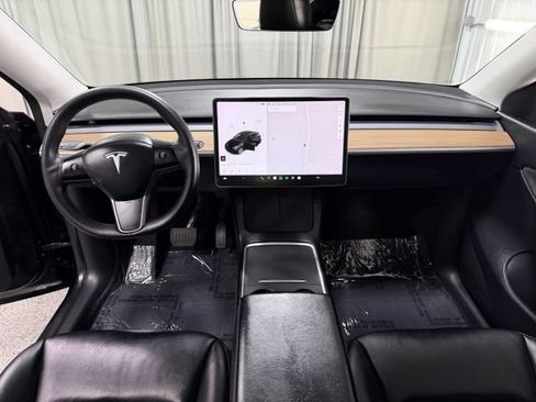 Used 2021 Tesla Model Y Long Range AWD/4WD image 13