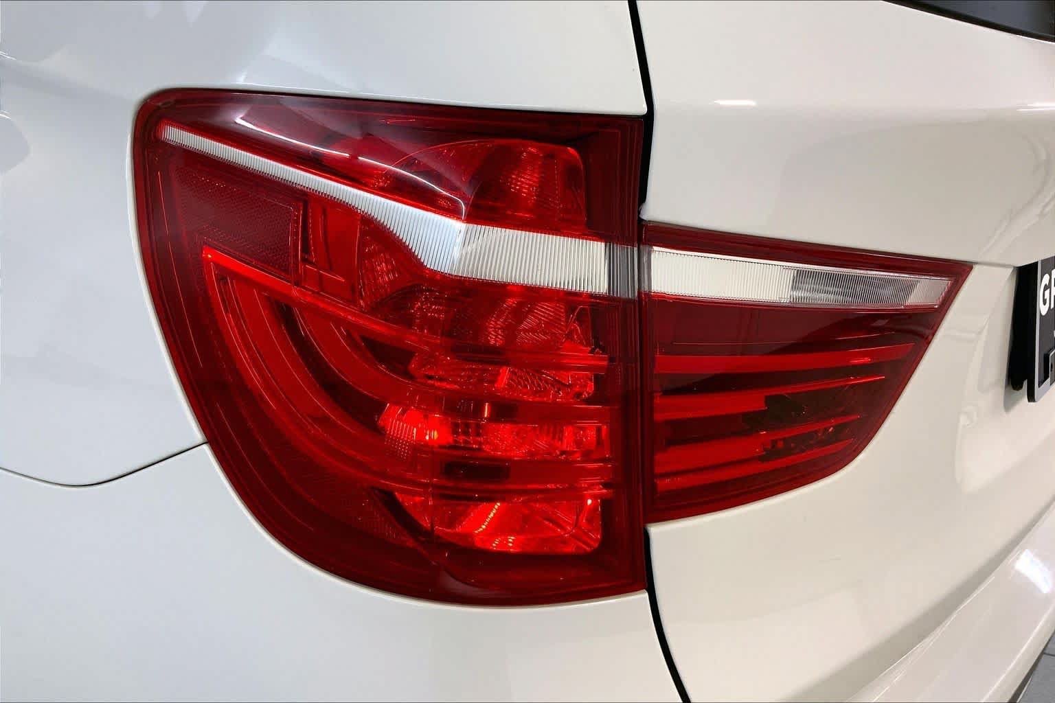 Used 2017 BMW X3 xDrive28i AWD/4WD image 28