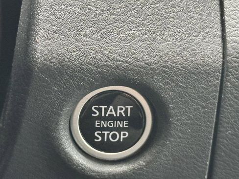 Used 2023 Nissan Frontier SV w/ SV Convenience Package image 16