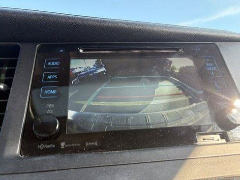 Used 2017 Toyota Sienna XLE w/ XLE Navigation Package AWD/4WD image 13