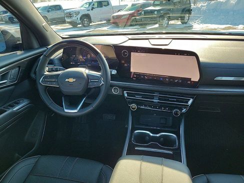 Used 2026 Chevrolet Traverse High Country image 9