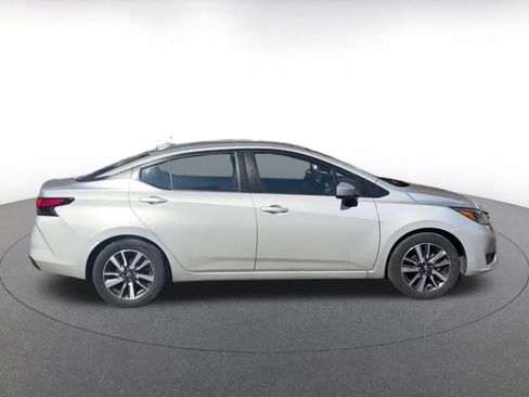 Used 2025 Nissan Versa SV image 16