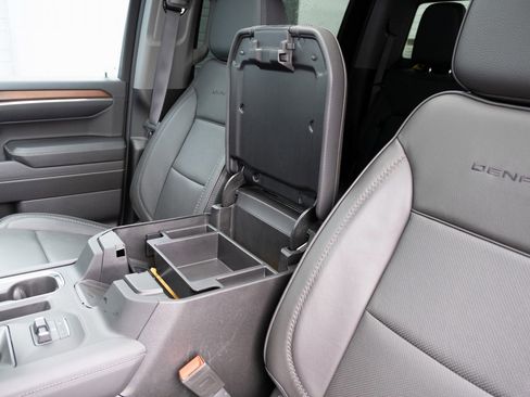 Used 2024 GMC Sierra 1500 Denali w/ Technology Package image 8