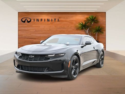 Used 2022 Chevrolet Camaro LT image 1