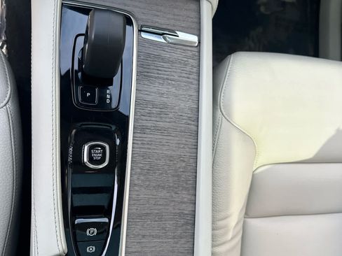 Used 2023 Volvo XC90 B5 Plus w/ Protection Package Premier AWD/4WD image 19