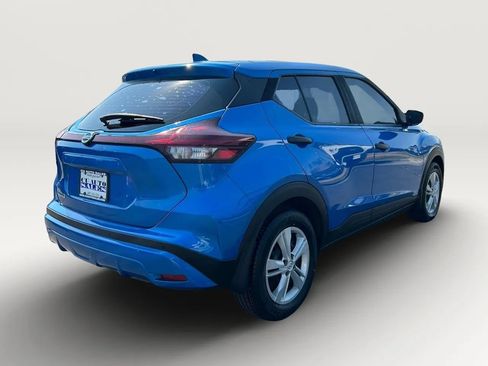 Used 2021 Nissan Kicks S FWD image 7