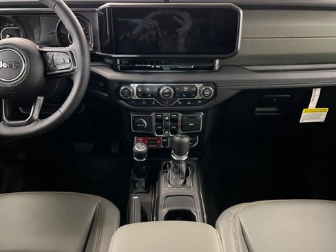New 2026 Jeep Gladiator Mojave AWD/4WD image 13