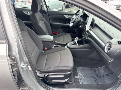 Certified 2023 Kia Forte LXS image 9