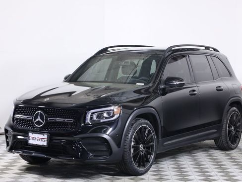Used 2023 Mercedes-Benz GLB 250 4MATIC image 3