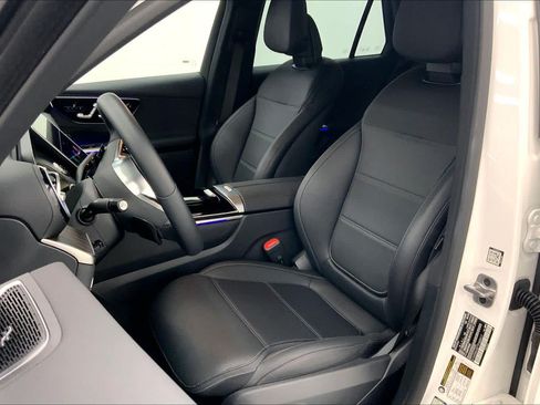 Used 2026 Mercedes-Benz GLC 300 image 21