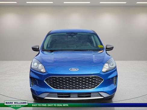 Used 2022 Ford Escape SE w/ Cold Weather Package FWD image 9