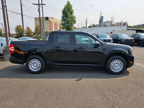 New 2026 Ford Maverick XL w/ Equipment Group 101A AWD/4WD image 4