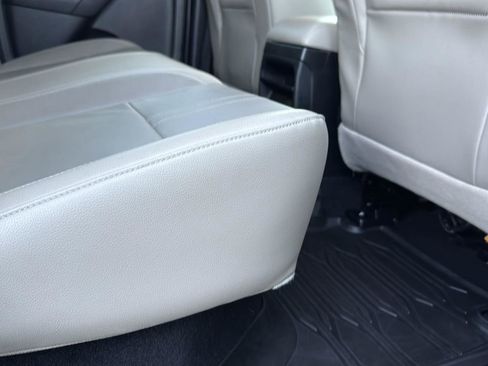 Used 2019 Ford Ranger Lariat w/ Equipment Group 501A Mid image 27