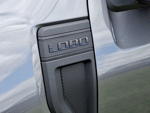 New 2025 Ford Maverick Lobo image 19