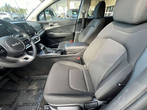 Used 2024 Kia Sportage LX image 27