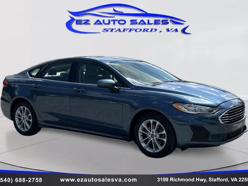 Used 2019 Ford Fusion SE FWD image 3