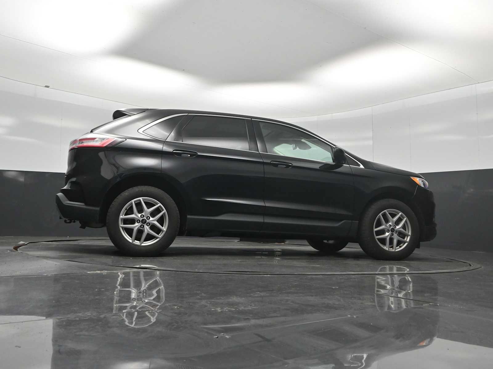 Certified 2024 Ford Edge SEL w/ Convenience Package AWD/4WD image 31