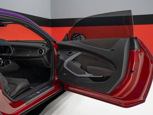 Used 2018 Chevrolet Camaro ZL1 RWD image 62