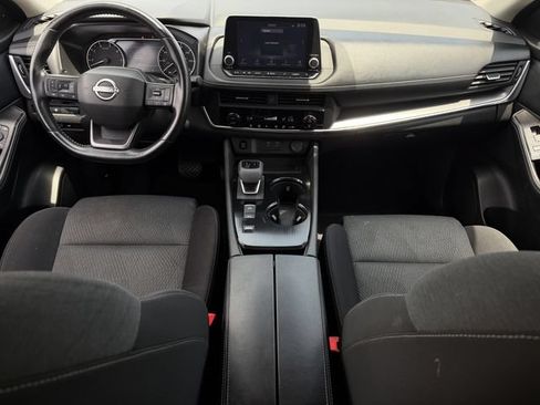 Used 2025 Nissan Rogue SV FWD image 10
