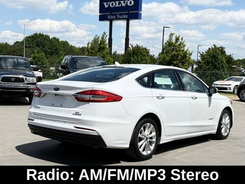 Used 2019 Ford Fusion SE FWD image 6