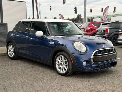Used 2015 MINI Cooper S image 3