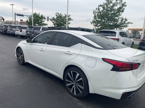Used 2019 Nissan Altima 2.5 SR w/ SR Premium Package AWD/4WD image 3