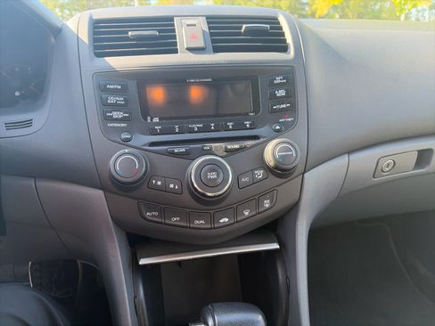 Used 2004 Honda Accord EX image 6